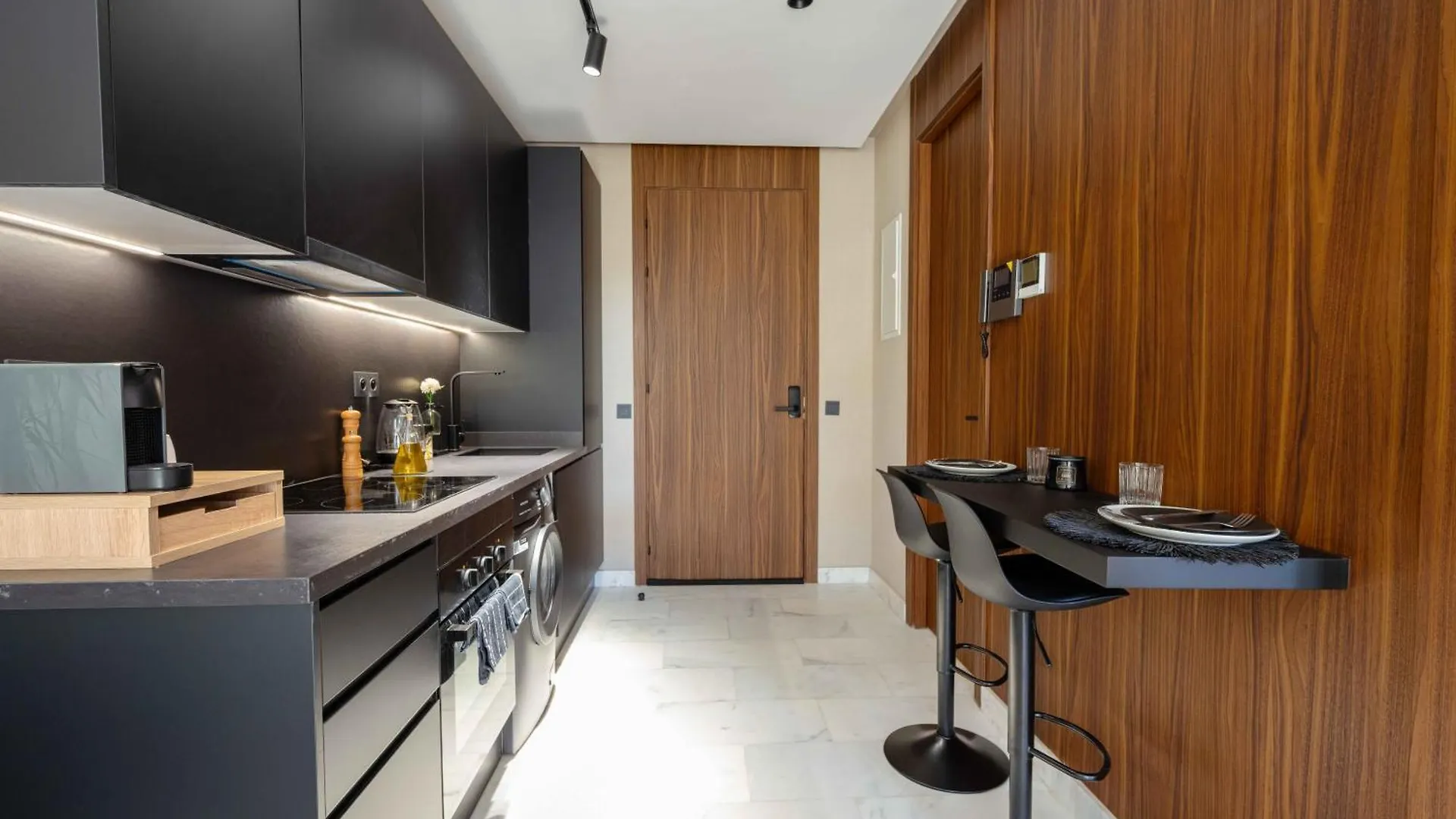 Luxe Modern Studio In Καζαμπλάνκα 0*,