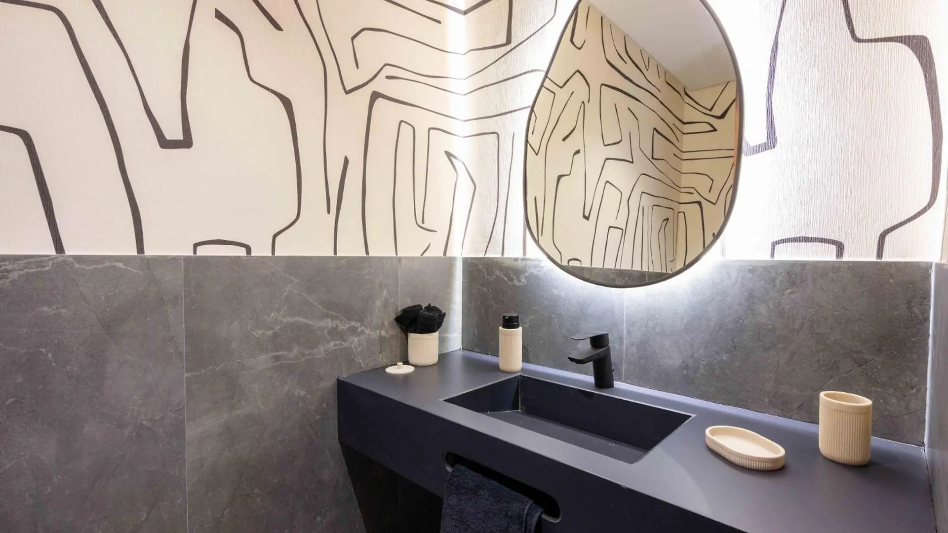 Luxe Modern Studio In Καζαμπλάνκα 0*,